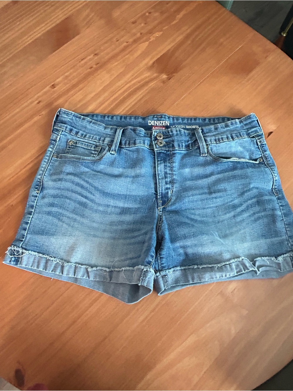 DENIZEN From Levi’s Modern Shorts Women’s 14 W32 Blue Denim Frayed Hem cuffed